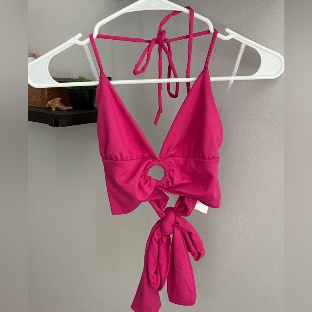 Pink crop top. New with tags, not sure what brand.